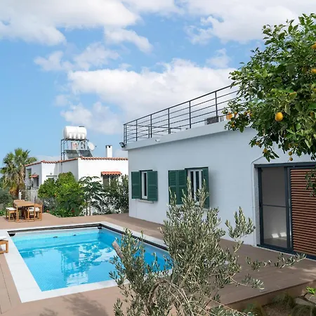 Semesterbostad Sotiris House *